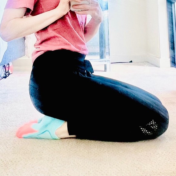 CALVIN KLEIN PERFORMANCE- Wms Black Joggers (French Terry Knit w/ Mesh) RN#54163 - Picture 11 of 16